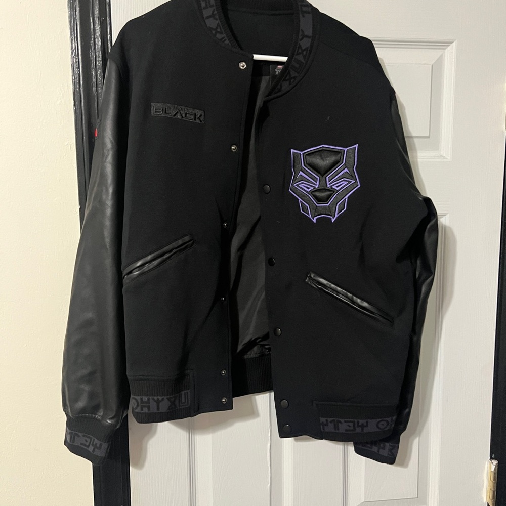 Wakanda Forever Black Panther Bomber Jacket Size M Actively Black